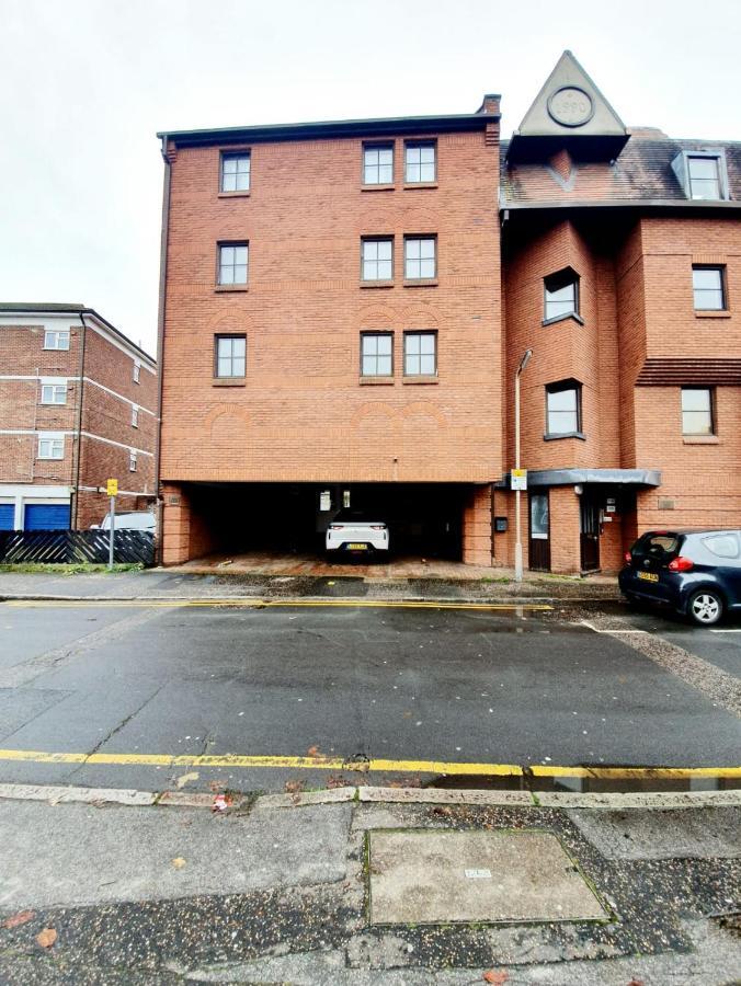 Chelmsford Town Centre Apartments With Car Parking Zewnętrze zdjęcie